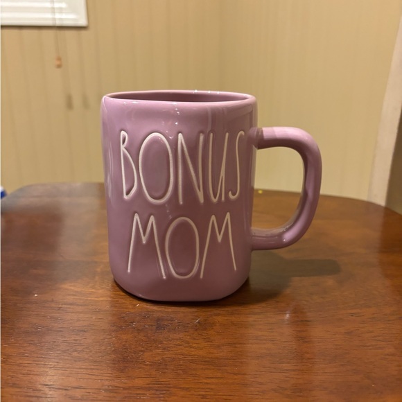rae dunn purple bonus mom mug - Picture 1 of 1